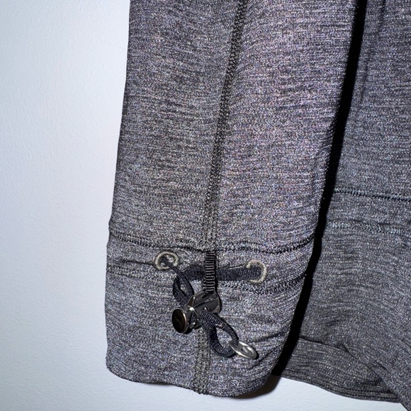 Lululemon Grey Tank Top w/ Built in Floral Bra & Adjustable Hem - Picture 3 of 4